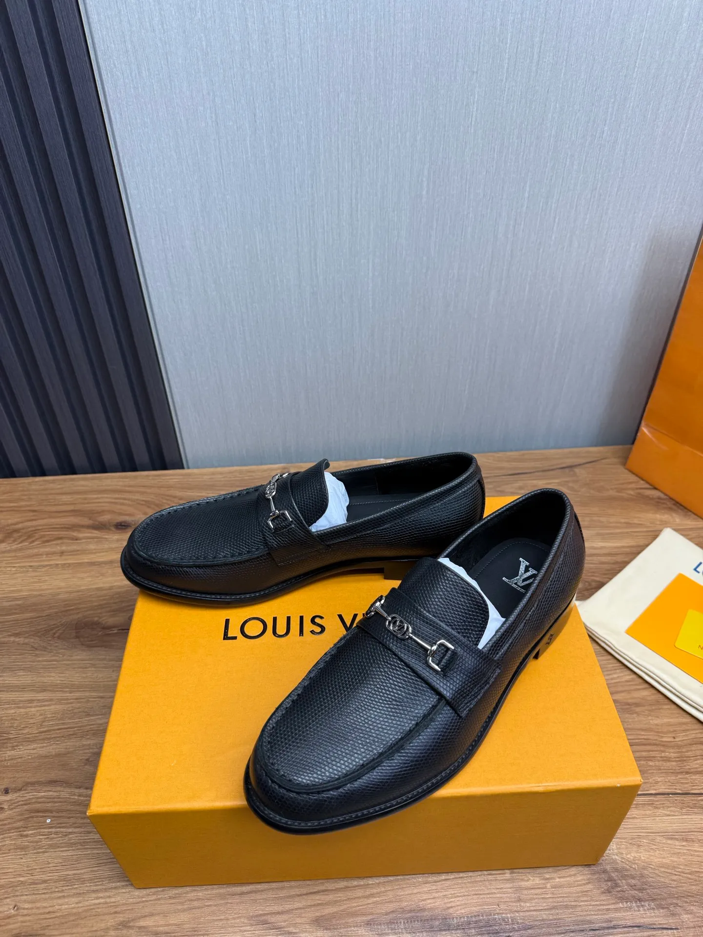 Factory 680💰 LV. Men's business casual leather shoes, all made of imported original brand leather, just to create a more comfortable wearing experience, original non-slip and wear-resistant outsole ✔️16-45 (38.45 non-returnable)